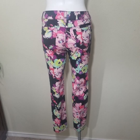 CANDIE’S Floral Print Skinny Stretch Denim Jeans - Picture 5 of 8